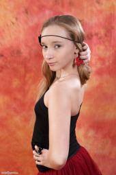 silverjewels-alice-redskirt-2-110.jpg | ImgWallet.com | Upload & Earn