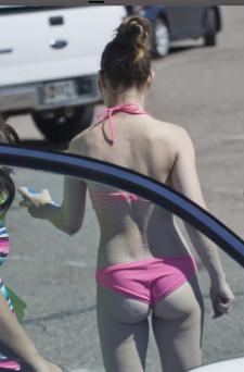 Sexy teen in pink bikini - 10x-07m1src6zn.jpg