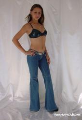Jeans (1).jpg image hosted at ImgWallet.com
