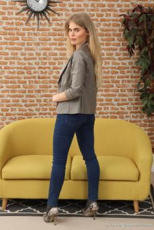 image hosted at ImgWallet.com