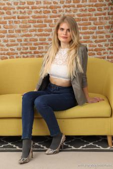 image hosted at ImgWallet.com