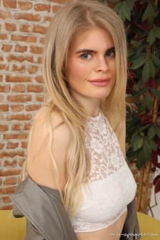 image hosted at ImgWallet.com