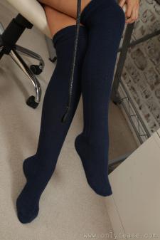 image hosted at ImgWallet.com