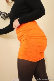 image hosted at ImgWallet.com