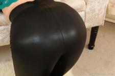 image hosted at ImgWallet.com